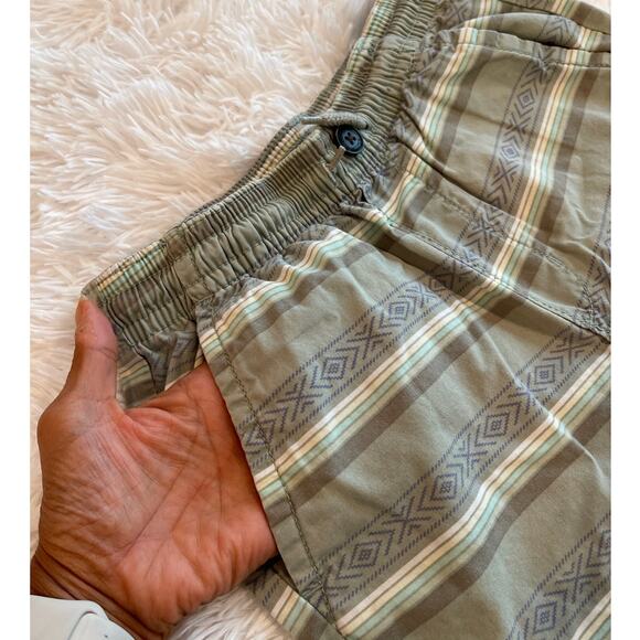 OSHKOSH B'GOSH Boys Short Sz 10A Gently Used - Picture 4 of 9